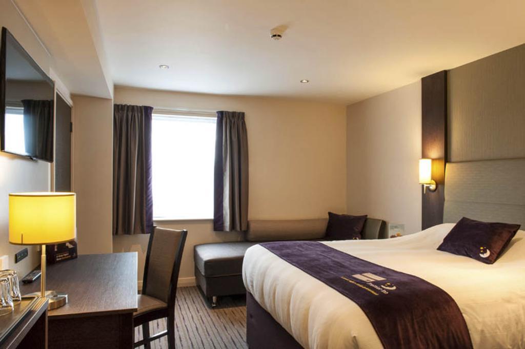 Premier Inn Birmingham City Centre Bridge Street Bagian luar foto