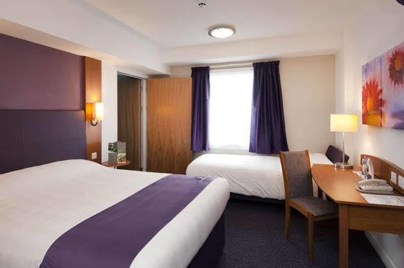 Premier Inn Birmingham City Centre Bridge Street Bagian luar foto