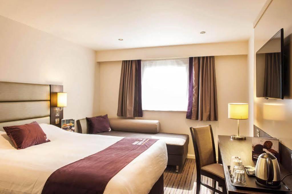 Premier Inn Birmingham City Centre Bridge Street Bagian luar foto